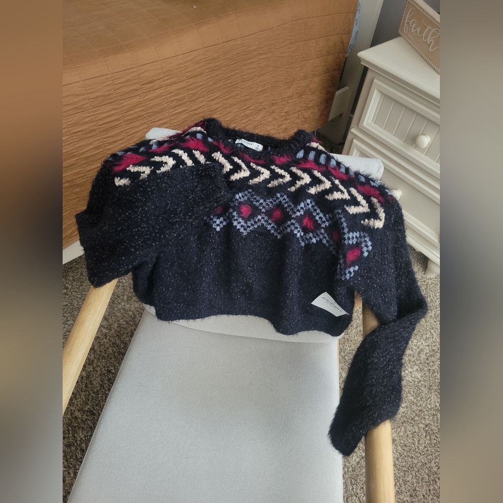 NWT Slightly Cropped Women's Sweater